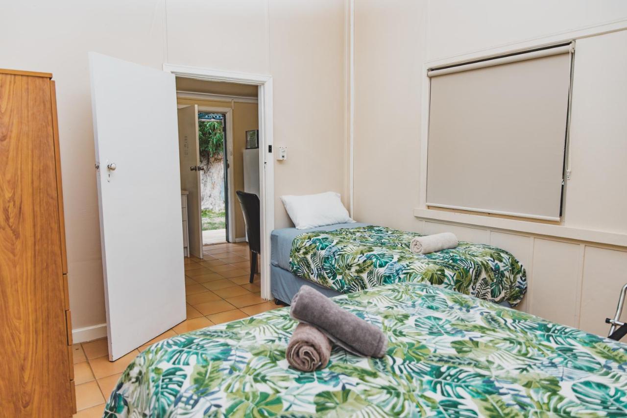 Dongara Hotel Motel Eksteriør billede