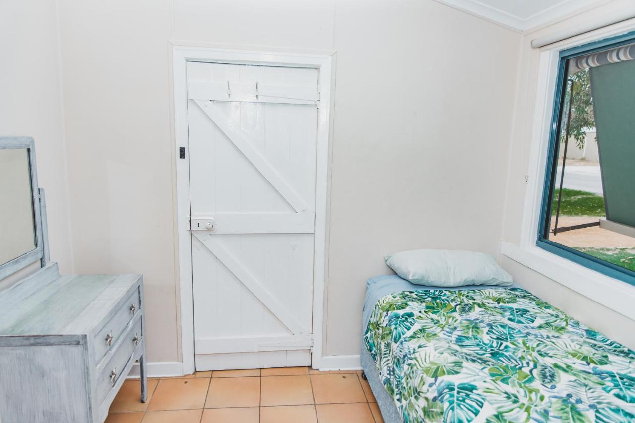 Dongara Hotel Motel Eksteriør billede